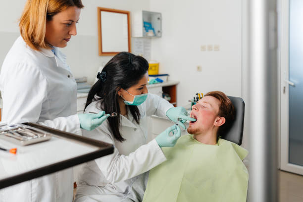 Best Dentist for Tooth Abscess  in Chardon, OH
